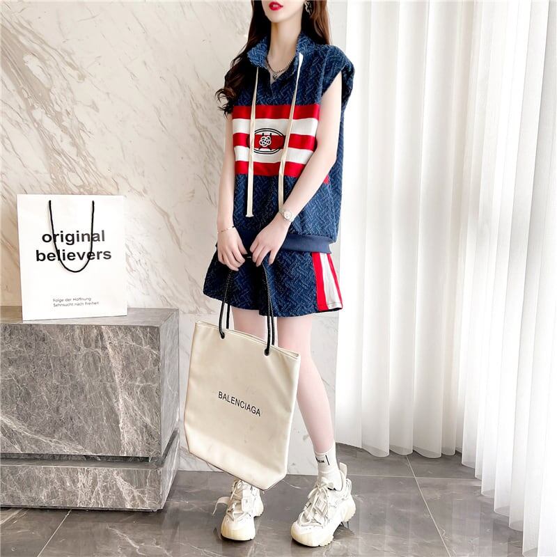 【半額！期間限定！！】絶対流行 デニム 個性派 切り替え 半袖Ｔシャツⅹパンツセット<S-8468>