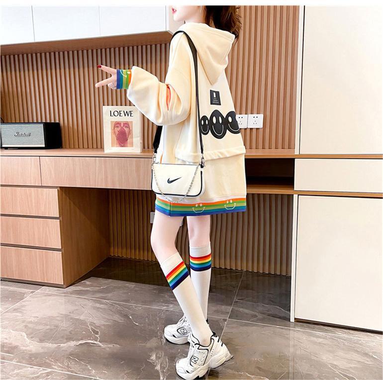 美人度アップフード付きパーカー三色あり
