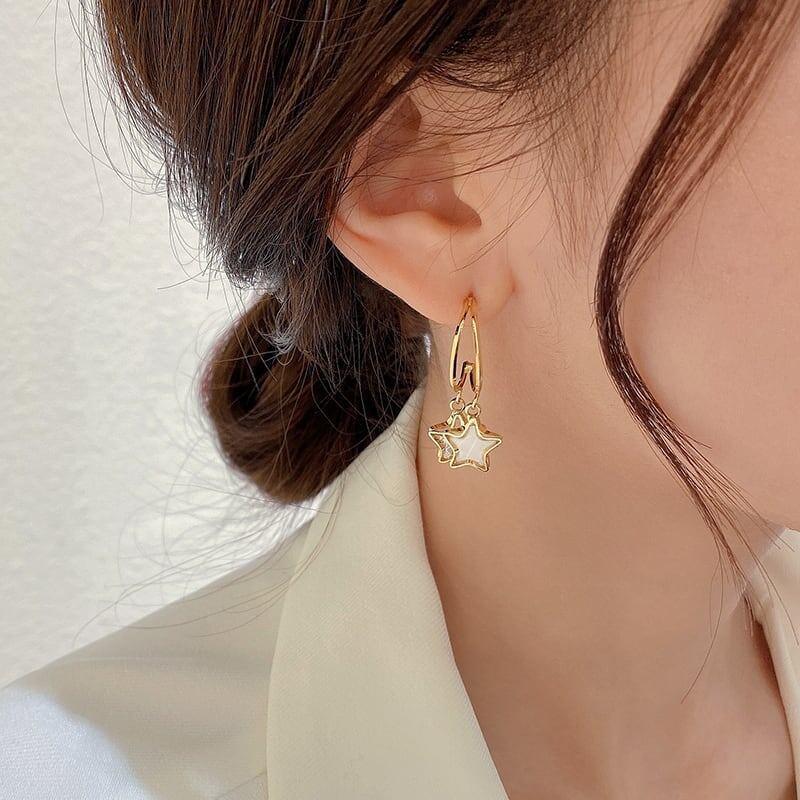 オシャレ度満点 知的で品の良い 個性的なデザイン イアリング アクセサリー＜isf-2899＞
