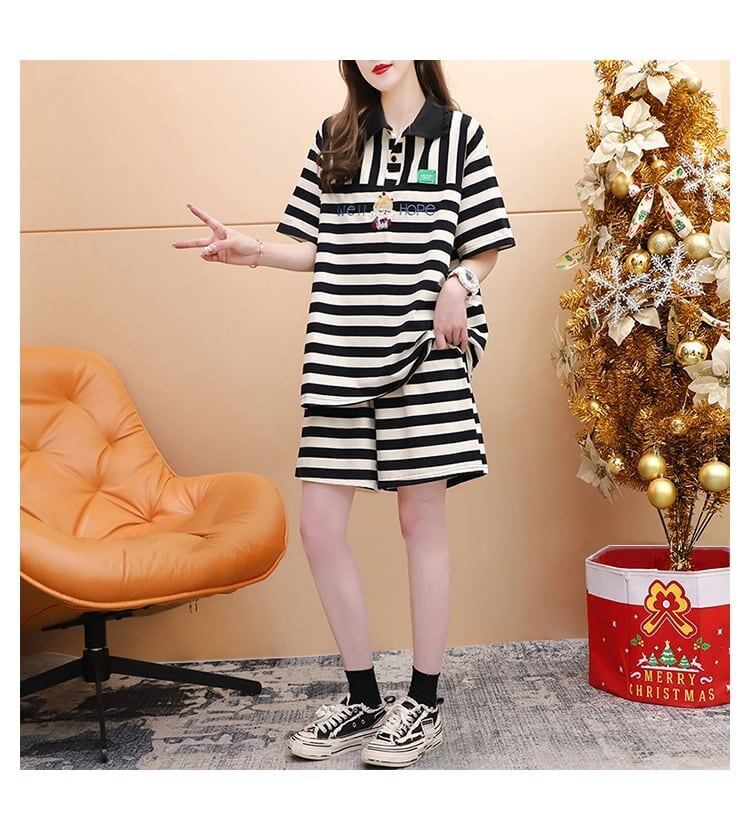 韓国系 POLOネック ストライプ柄 半袖Tシャツⅹショートパンツセットアップ ＜S-2926＞