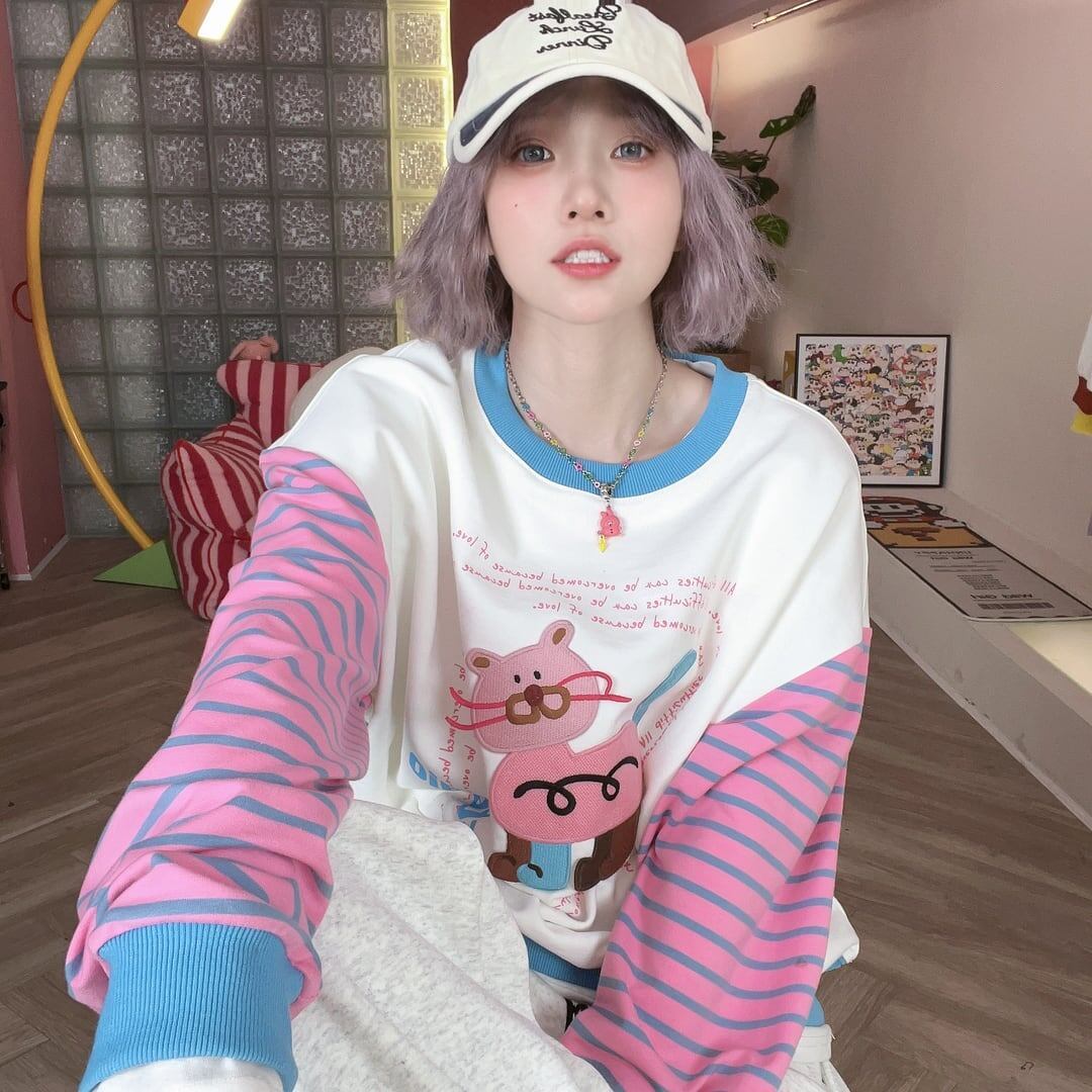 好感度UP可愛い猫柄ロゴ切り替えボーダー柄裏起毛スウェット<S-4384>