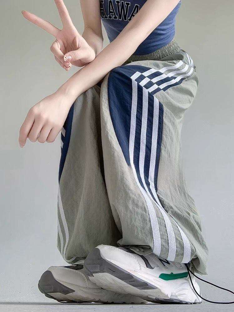 都市ファッショ デザイン オシャレ 切り替え 三色 スウェット ジョガーパンツ <S-9405>