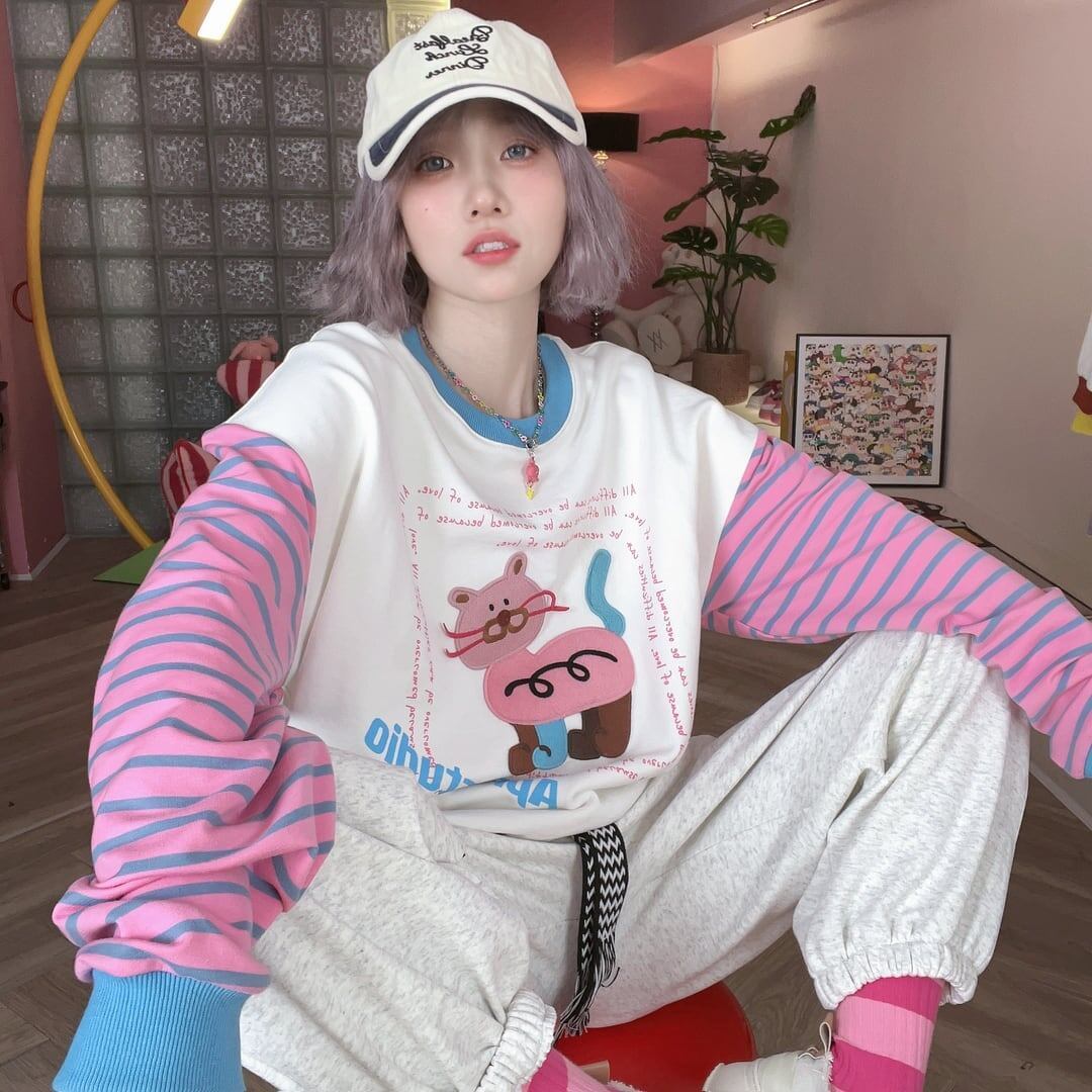 好感度UP可愛い猫柄ロゴ切り替えボーダー柄裏起毛スウェット<S-4384>