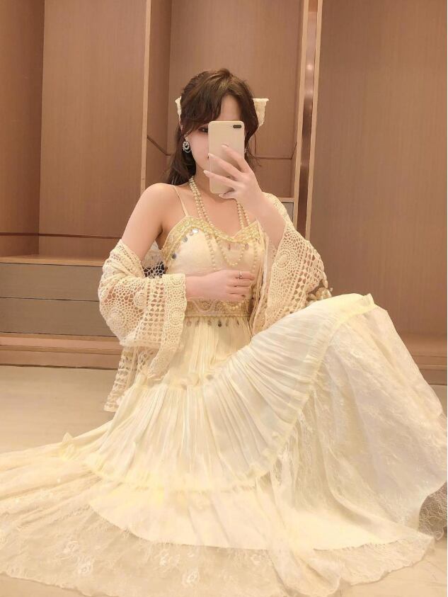 涼しげで少しセクシーな初夏ホルターネックのワンピース レース編みの長袖カーディガン + <S-11824>
