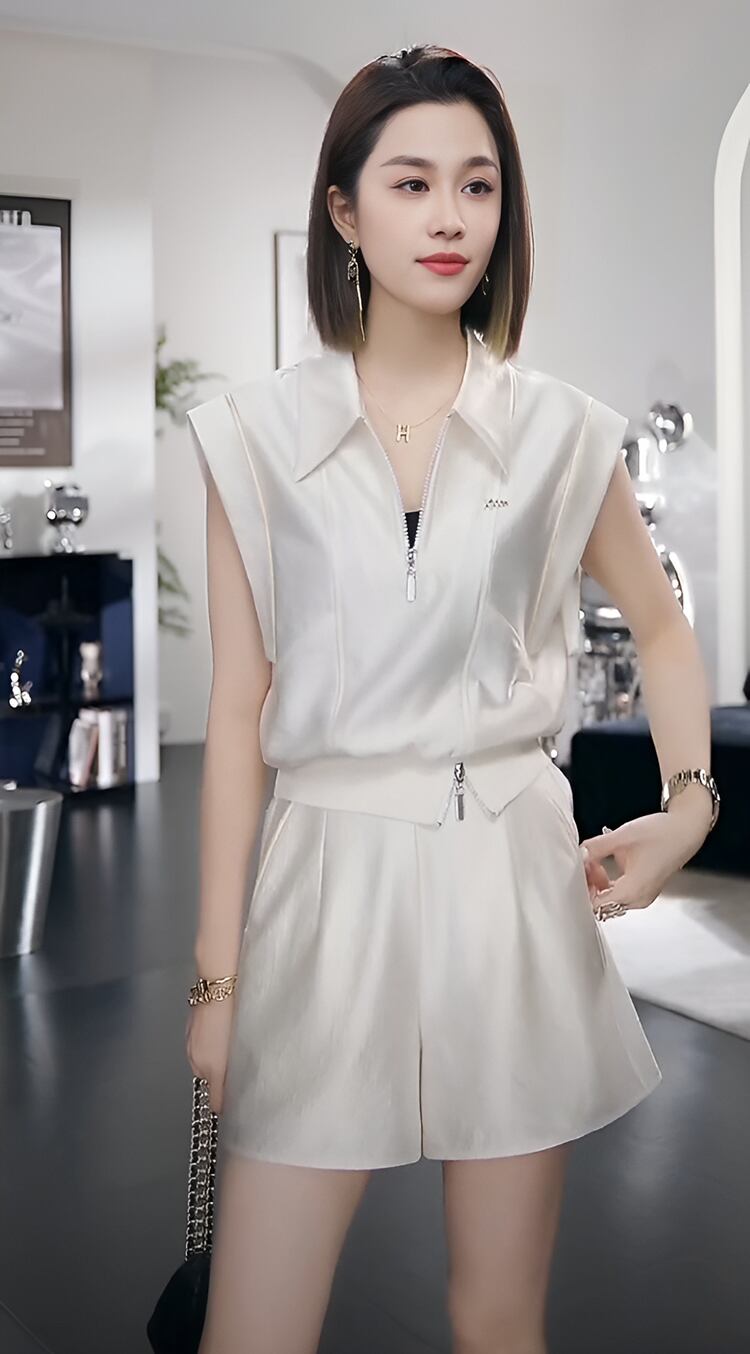 絶対欲しい 上品 着心地良い カジュアル 半袖 Tシャツ ショートパンツ セットアップ ＜S-8819＞