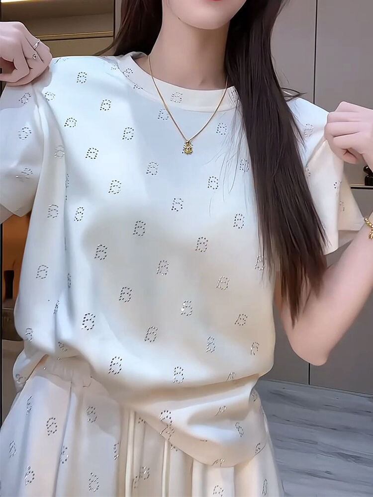 絶対欲しい アバンギャルド ファッション ホットダイヤモンド 2色 半袖 Tシャツ ショートパンツ セットアップ<S-8842>