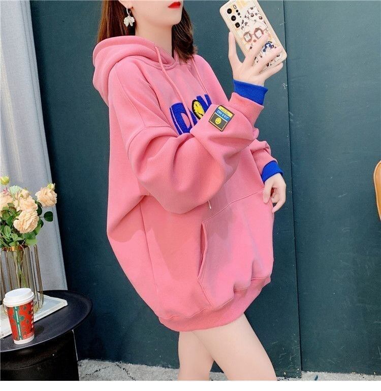 ルーズなレイジースタイルの刺繍入り薄手のフード付きトップ<S-5063>